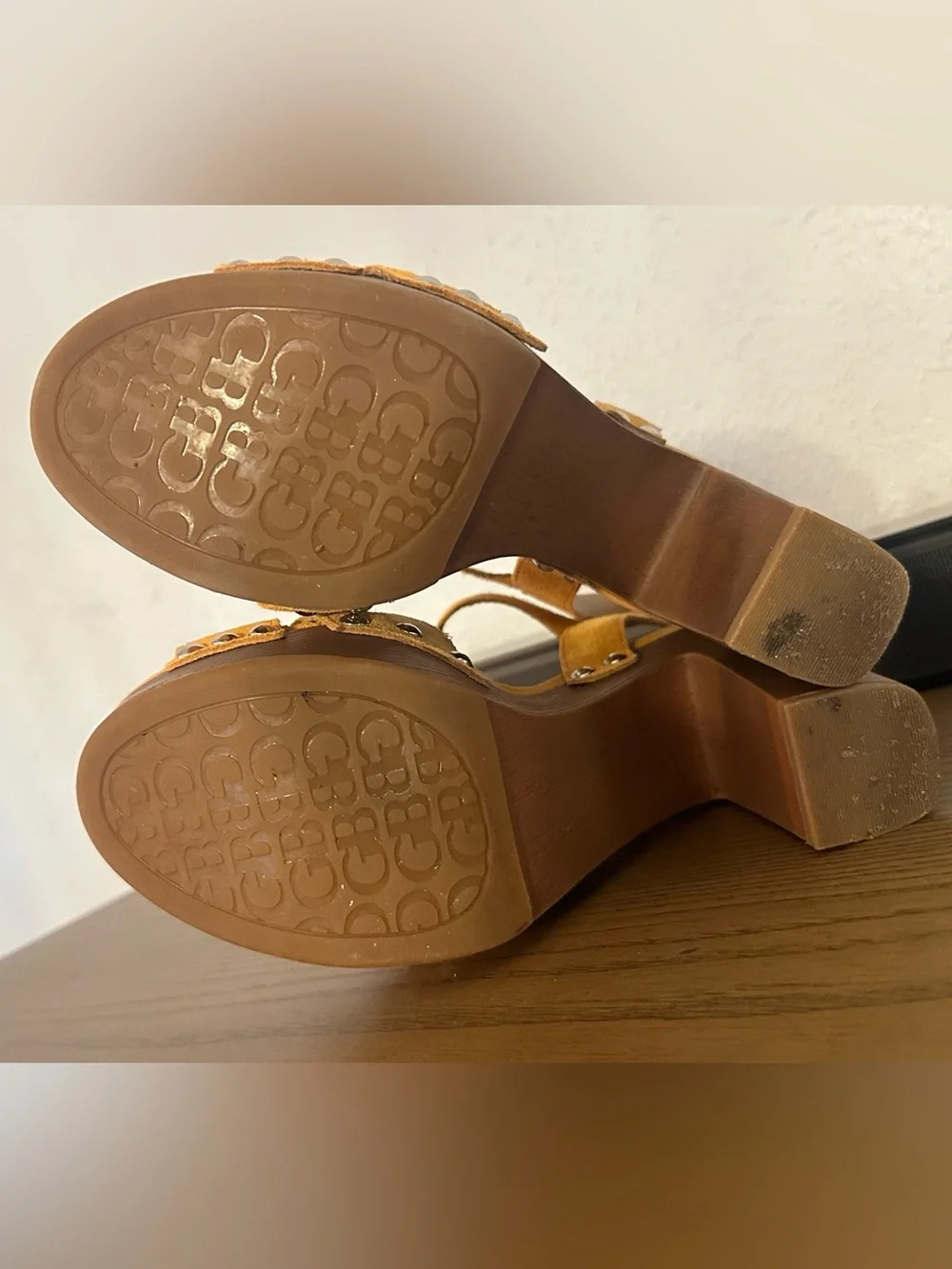 Gianni Bini Mustard Yellow Suede T-Strap Platform Sandals